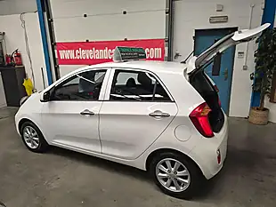 Used 2013 Kia Picanto 2 White - Interior and Exterior details 4