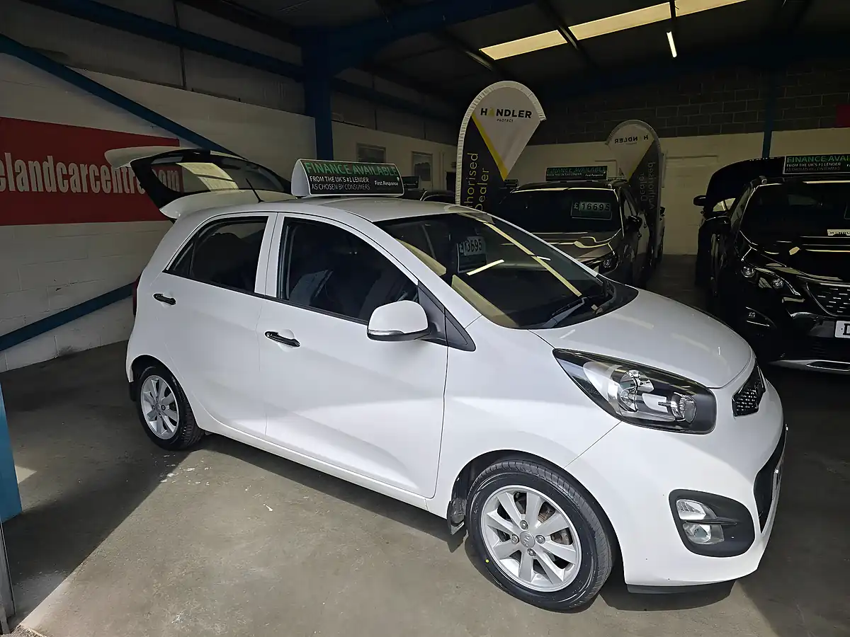 Used 2013 Kia Picanto 2 White - Interior and Exterior details 7