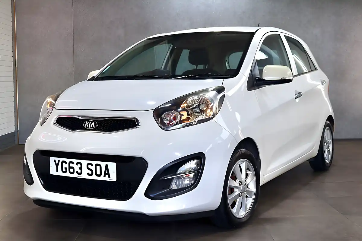 Used 2013 Kia Picanto 2 White - Interior and Exterior details 7