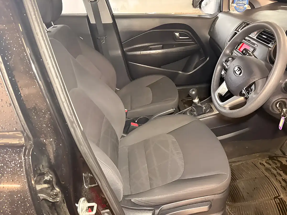 Used 2013 Kia Rio 1 Black - Interior and Exterior details 13