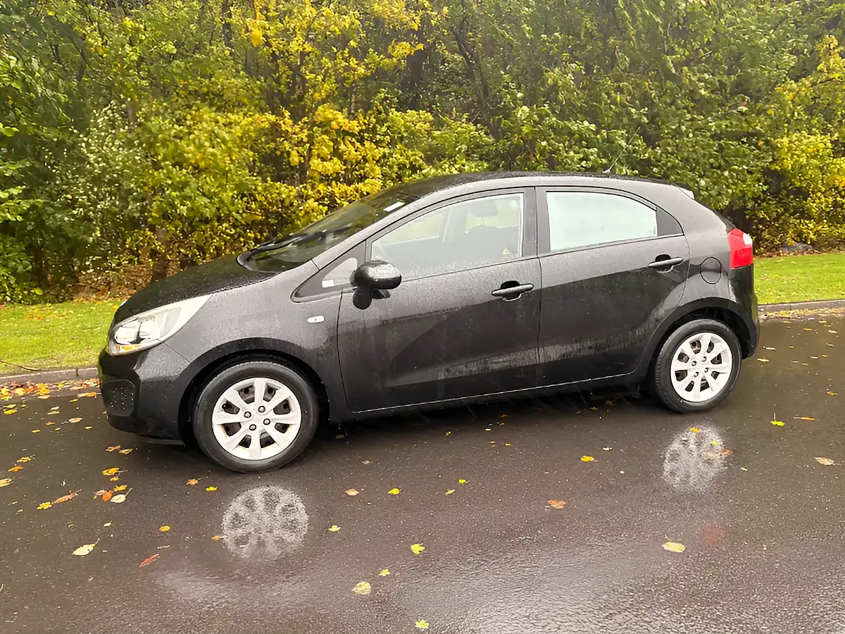Used 2013 Kia Rio 1 Black - Interior and Exterior details 3