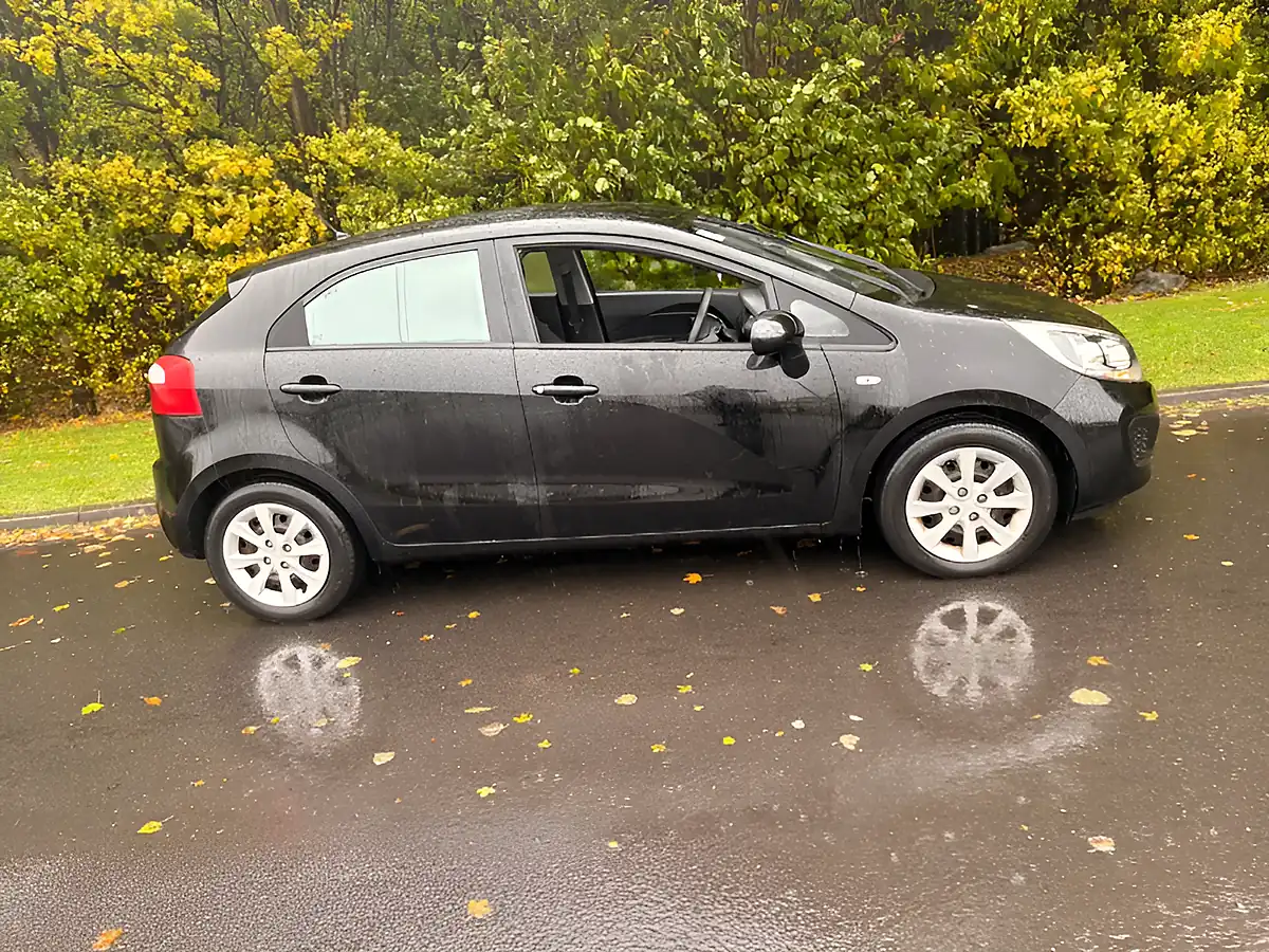 Used 2013 Kia Rio 1 Black - Interior and Exterior details 8