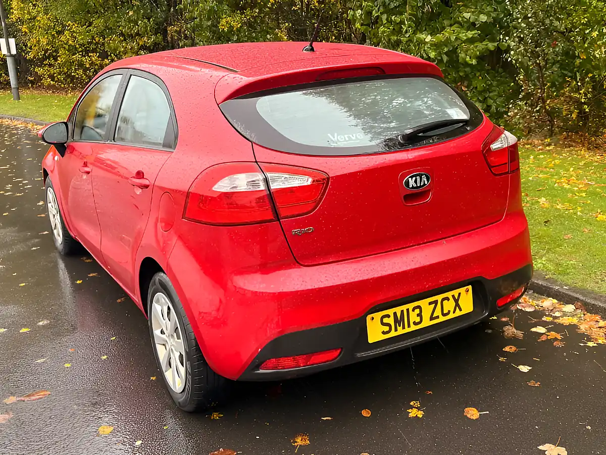 Used 2013 Kia Rio 1 Red - Interior and Exterior details 10