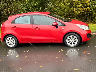 Used 2013 Kia Rio 1 Red - Interior and Exterior details 3
