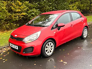 Used 2013 Kia Rio 1 Red - Interior and Exterior details 6