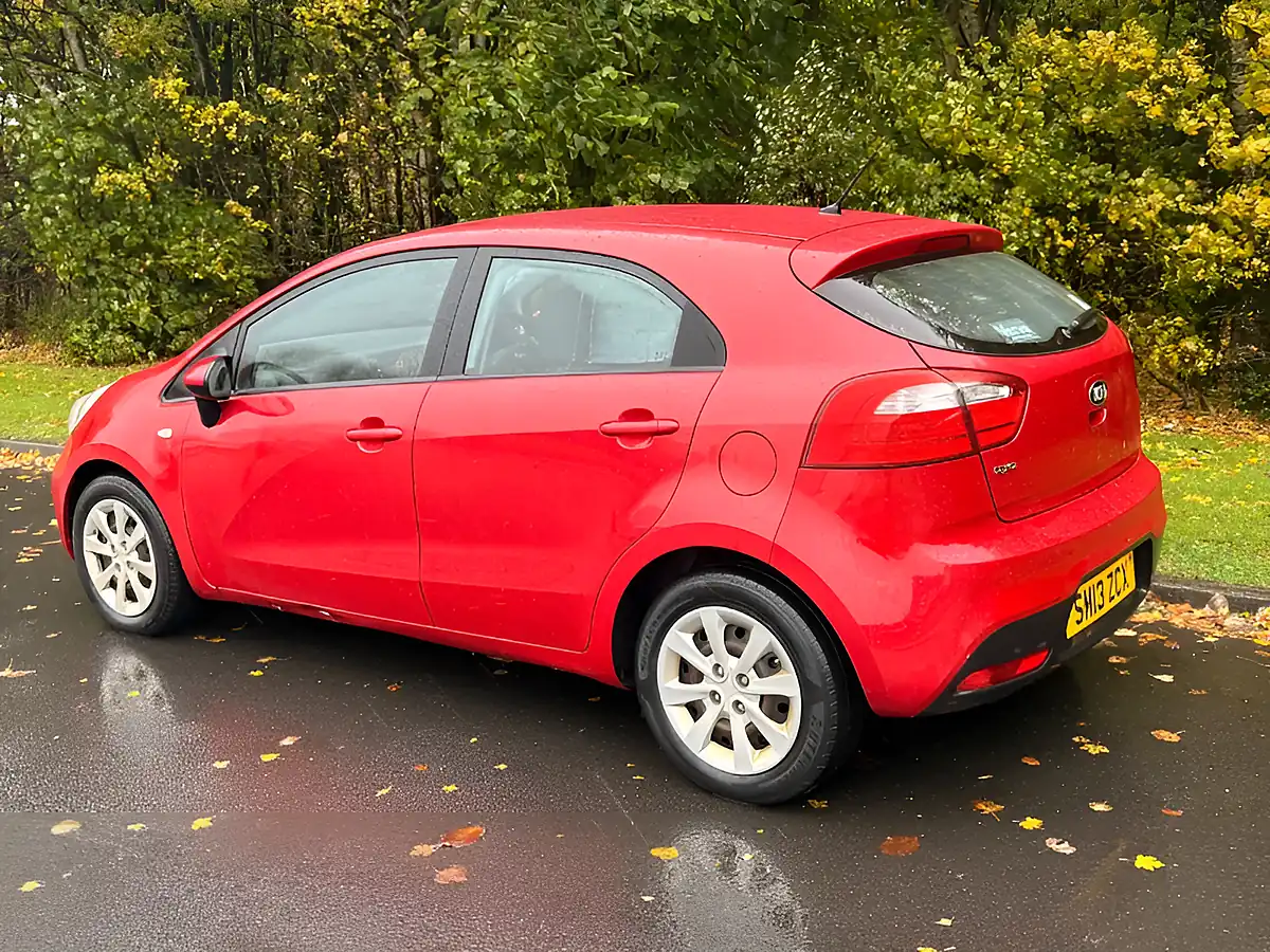 Used 2013 Kia Rio 1 Red - Interior and Exterior details 9