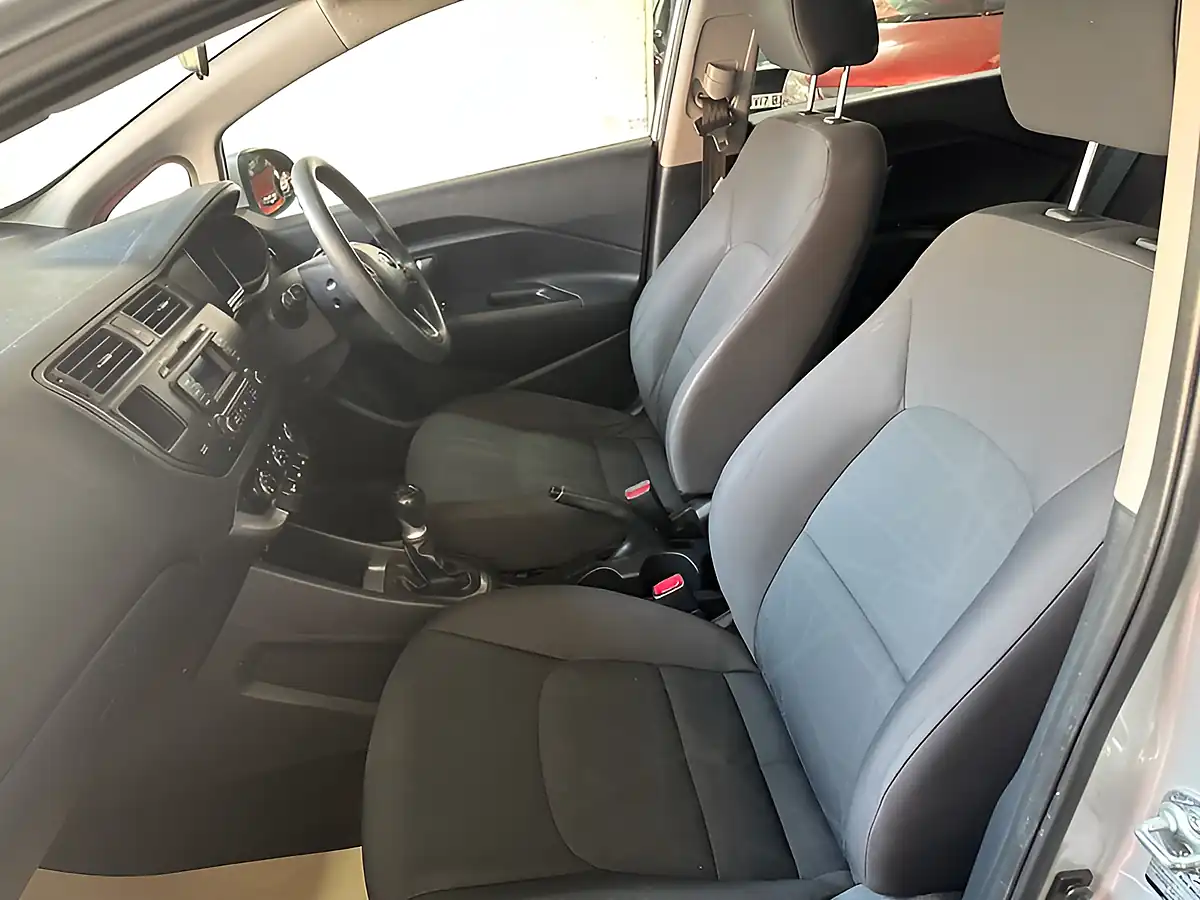 Used 2013 Kia Rio 1 Silver - Interior and Exterior details 11