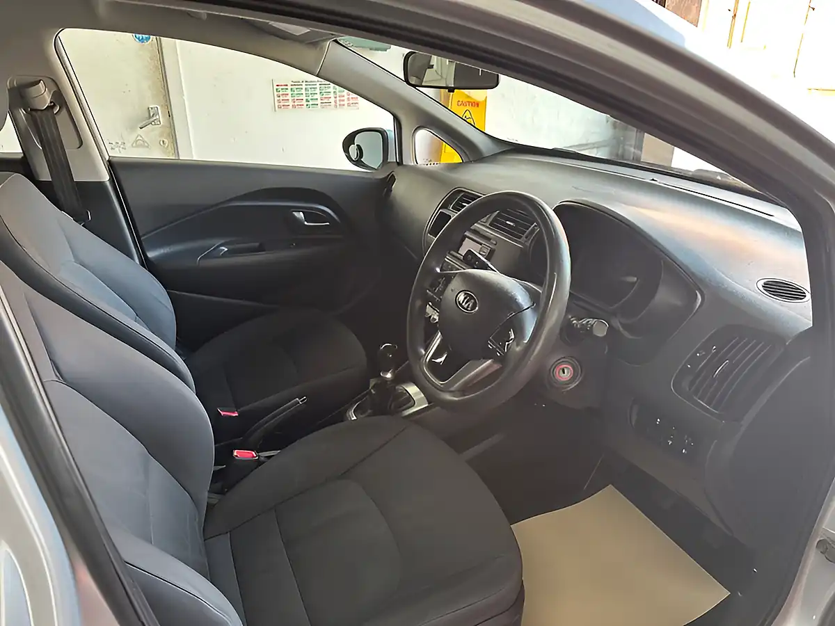 Used 2013 Kia Rio 1 Silver - Interior and Exterior details 13