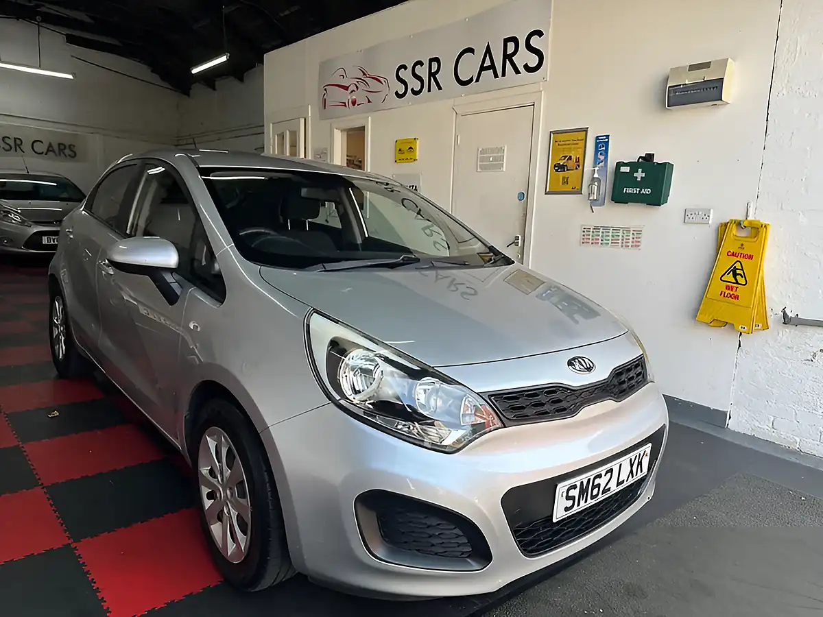 Used 2013 Kia Rio 1 Silver - Interior and Exterior details 2