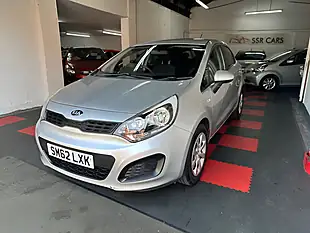 Used 2013 Kia Rio 1 Silver - Interior and Exterior details 4