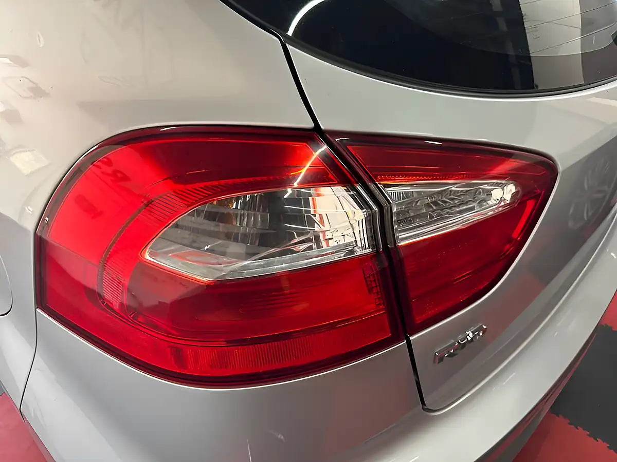 Used 2013 Kia Rio 1 Silver - Interior and Exterior details 8