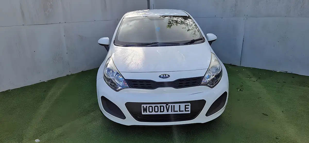 Used 2013 Kia Rio 1 White - Interior and Exterior details 2