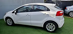 Used 2013 Kia Rio 1 White - Interior and Exterior details 5