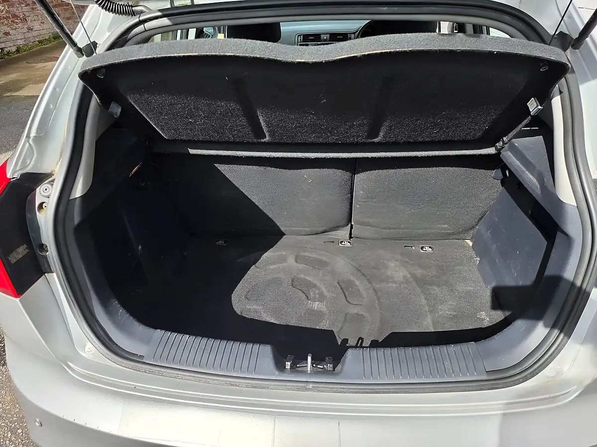 Used 2013 Kia Rio 2 Silver - Interior and Exterior details 12
