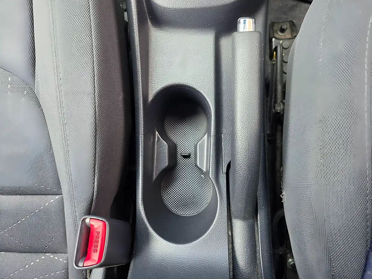 Used 2013 Kia Rio 2 Silver - Interior and Exterior details 18