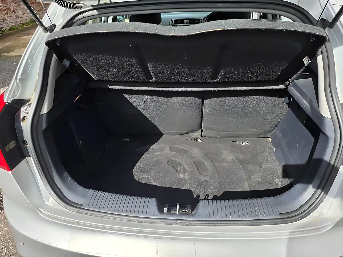 Used 2013 Kia Rio 2 Silver - Interior and Exterior details 19