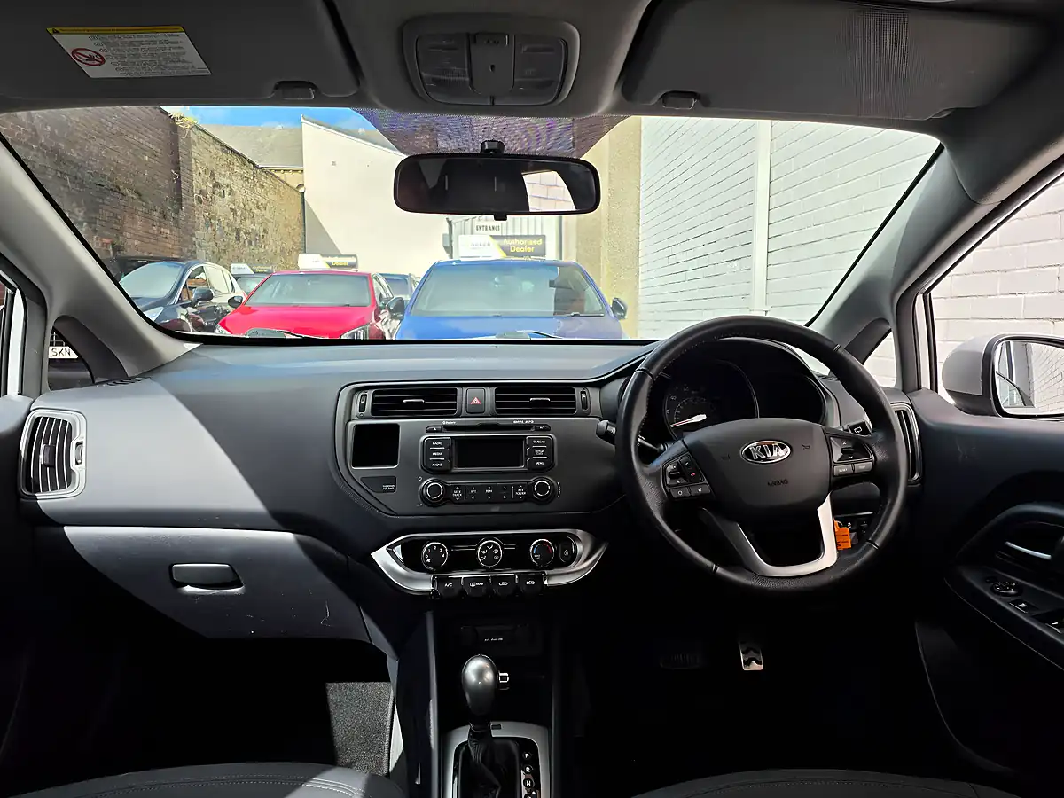 Used 2013 Kia Rio 2 Silver - Interior and Exterior details 8