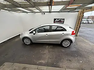 Used 2013 Kia Rio 2 Silver - Interior and Exterior details 14