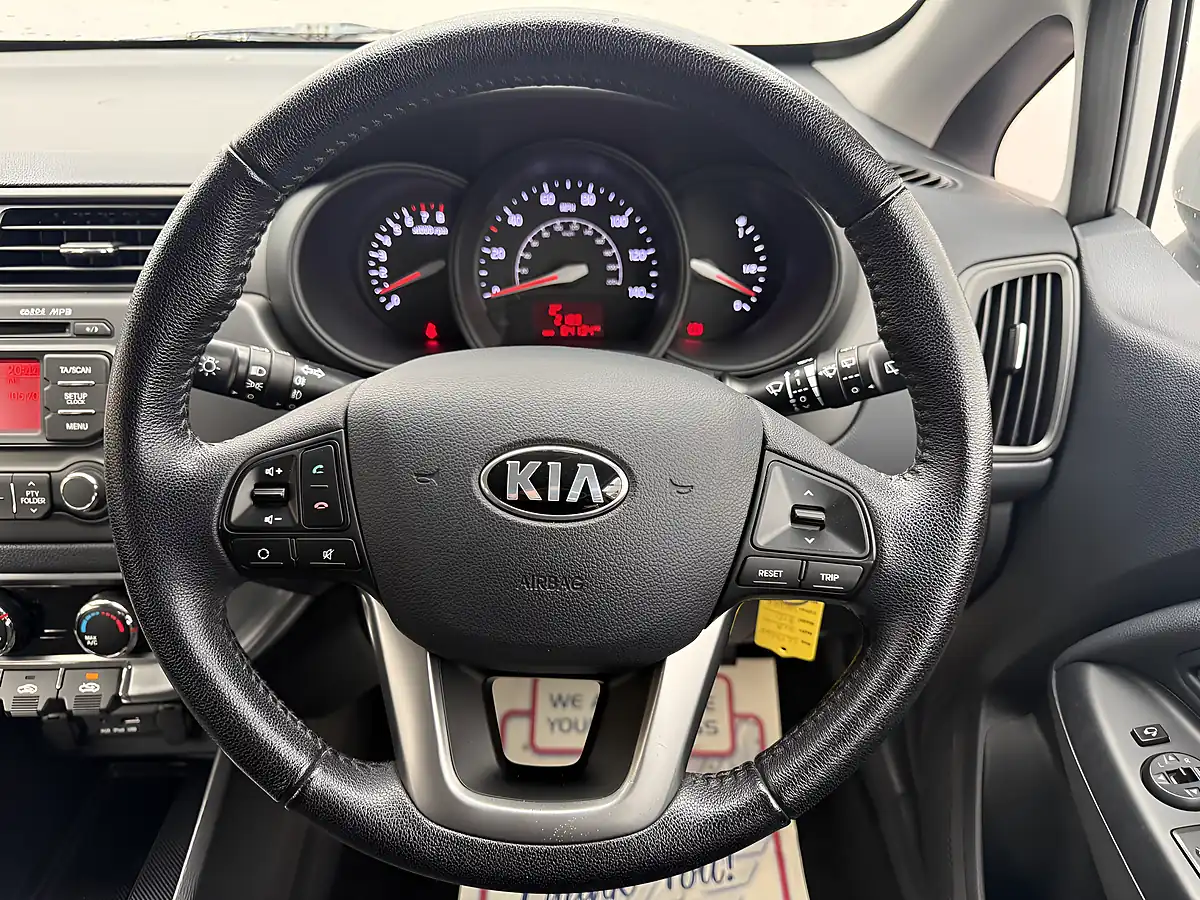 Used 2013 Kia Rio 2 Silver - Interior and Exterior details 17