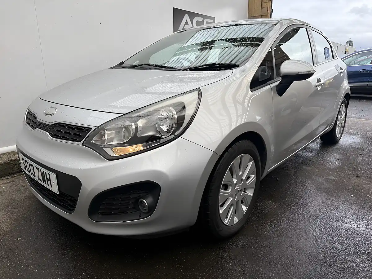 Used 2013 Kia Rio 2 Silver - Interior and Exterior details 2