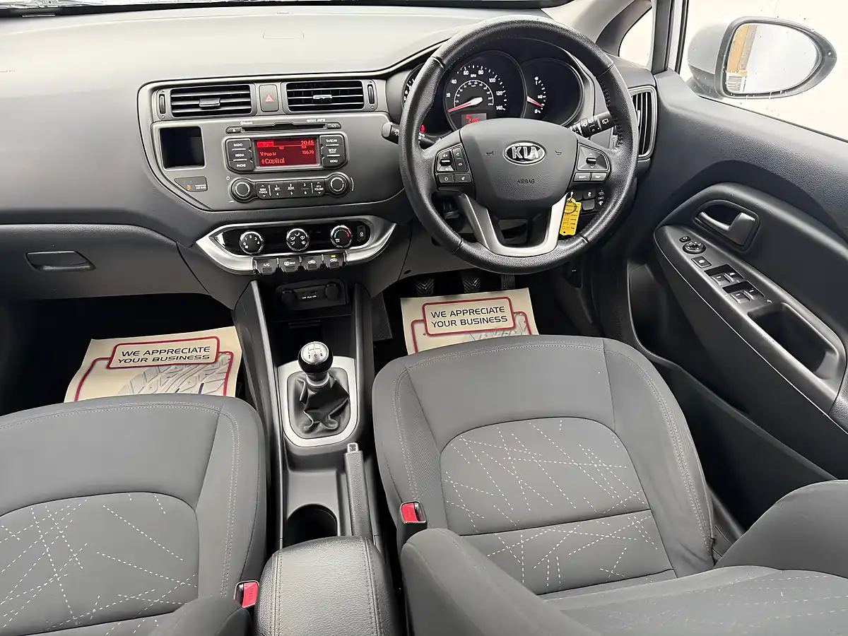 Used 2013 Kia Rio 2 Silver - Interior and Exterior details 8