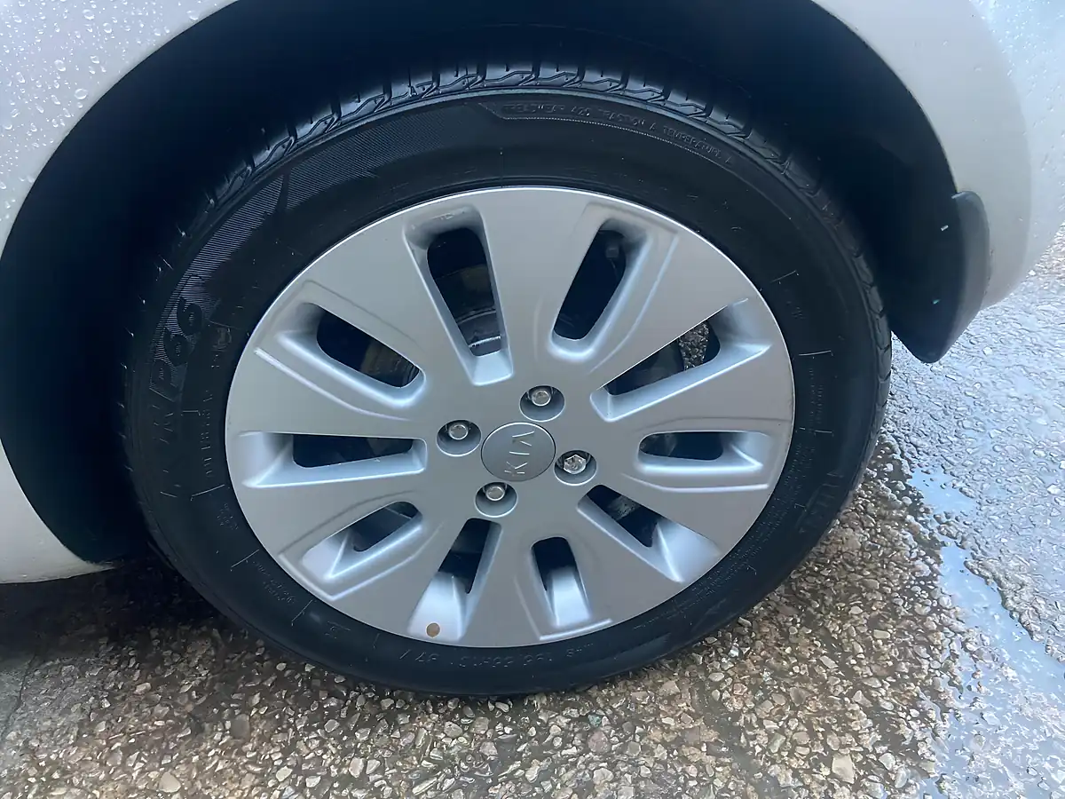 Used 2013 Kia Rio 2 Silver - Interior and Exterior details 10