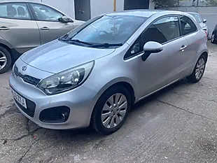 Used 2013 Kia Rio 2 Silver - Interior and Exterior details 3