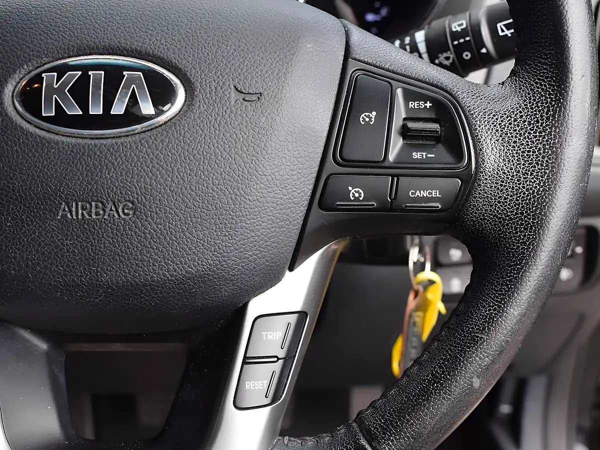 Used 2013 Kia Rio 3 Black - Interior and Exterior details 12