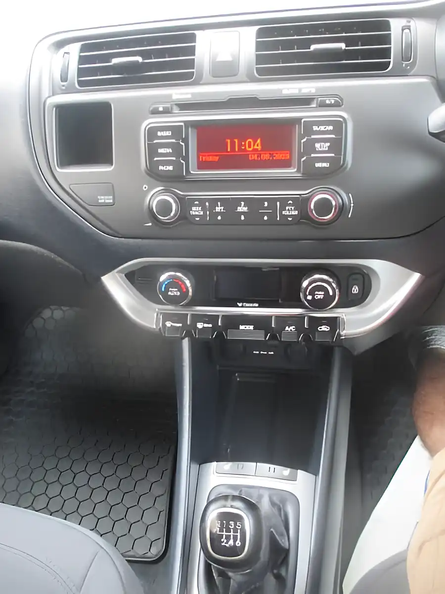 Used 2013 Kia Rio 3 Ecodynamics Grey - Interior and Exterior details 10
