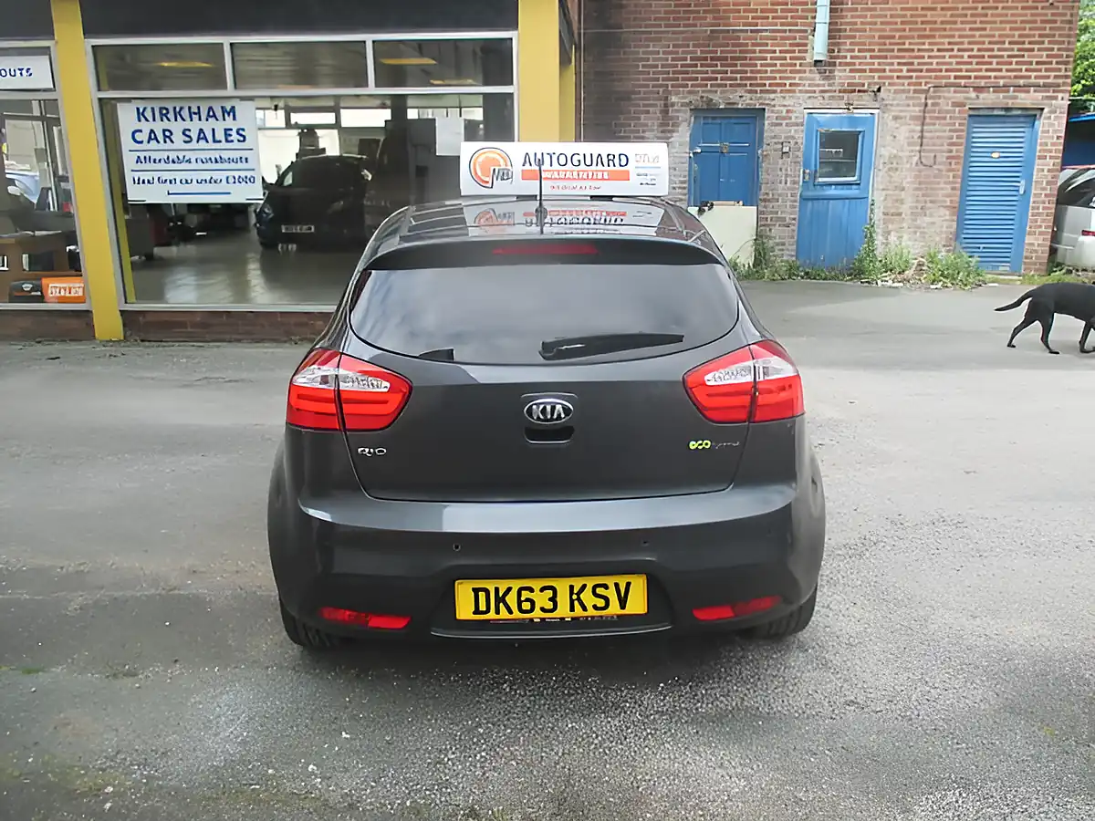 Used 2013 Kia Rio 3 Ecodynamics Grey - Interior and Exterior details 3