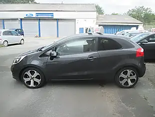 Used 2013 Kia Rio 3 Ecodynamics Grey - Interior and Exterior details 4