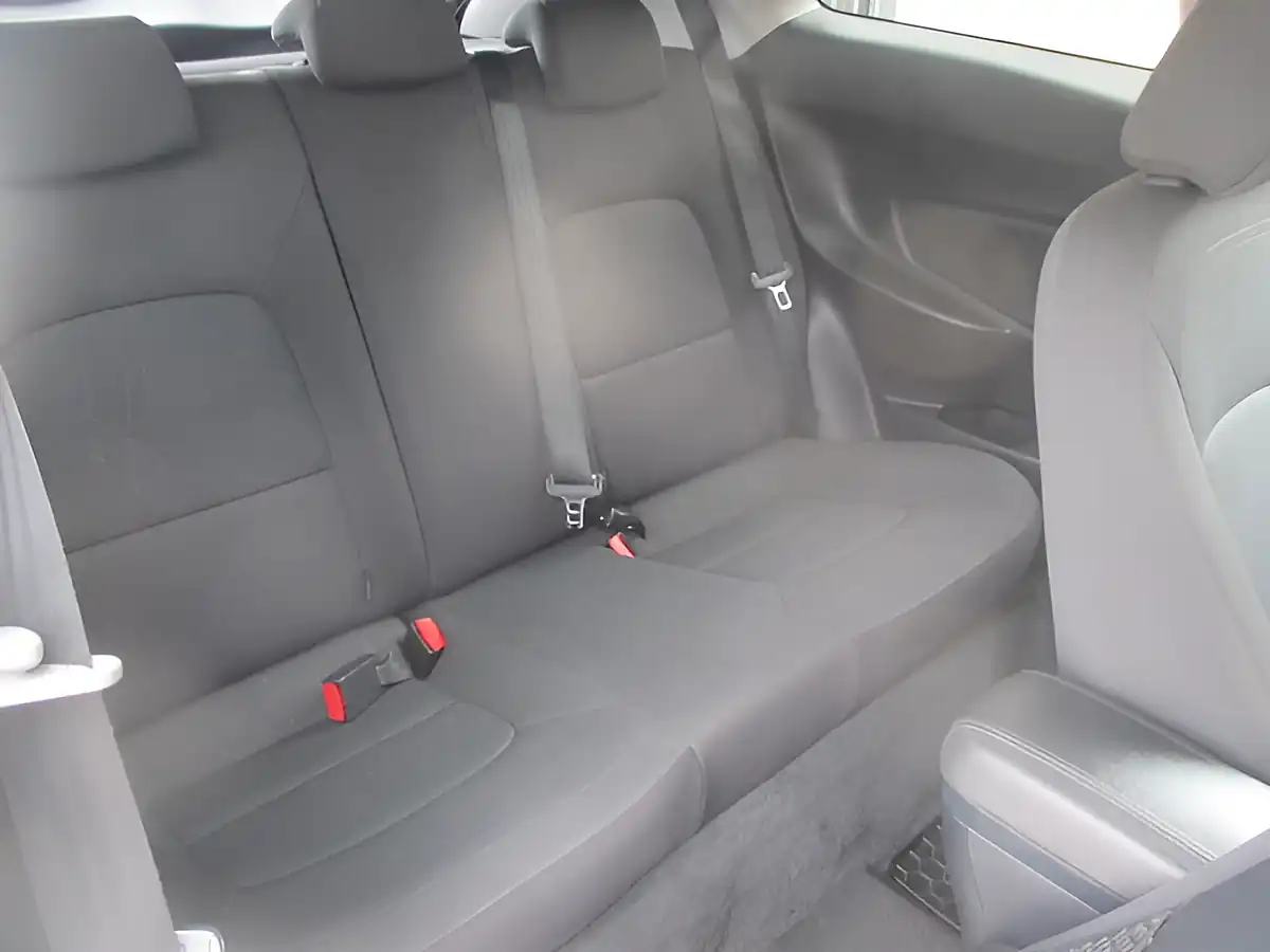 Used 2013 Kia Rio 3 Ecodynamics Grey - Interior and Exterior details 7