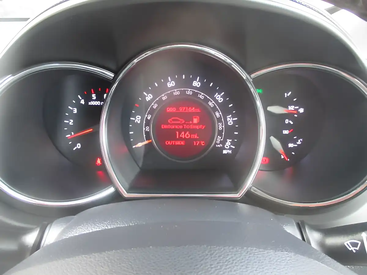 Used 2013 Kia Rio 3 Ecodynamics Grey - Interior and Exterior details 9