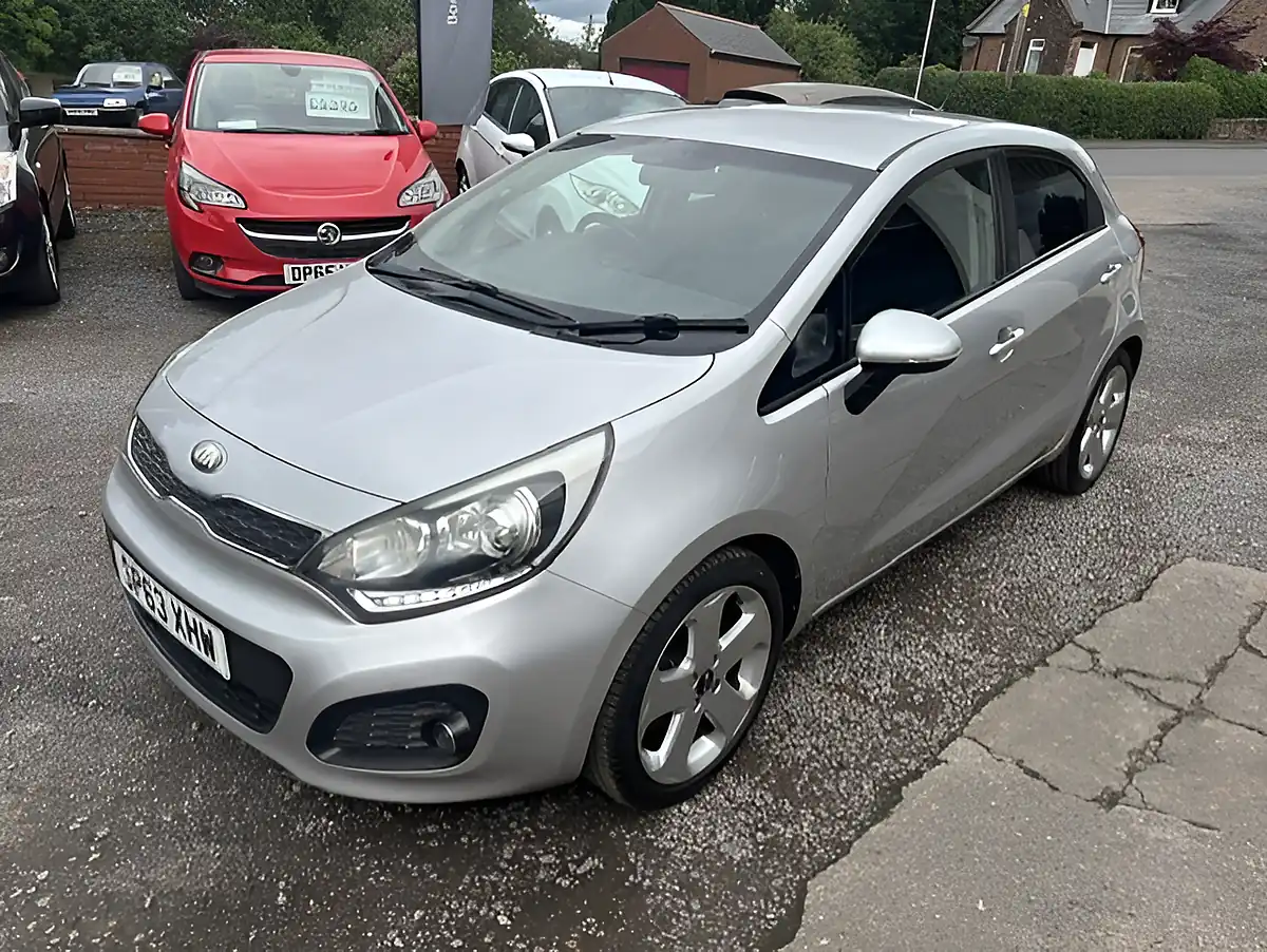 Used 2013 Kia Rio 3 Ecodynamics Silver - Front View