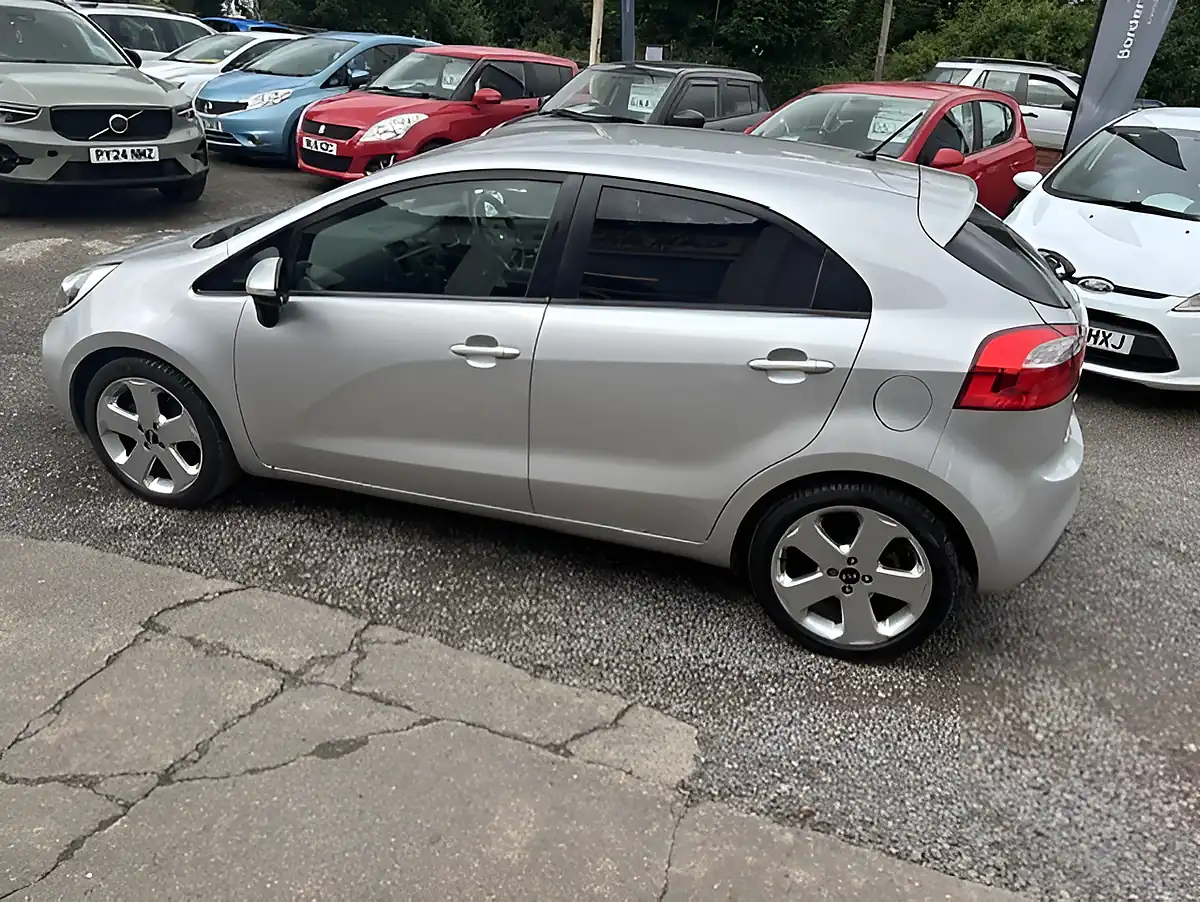 Used 2013 Kia Rio 3 Ecodynamics Silver - Interior and Exterior details 2