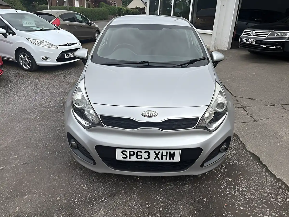 Used 2013 Kia Rio 3 Ecodynamics Silver - Interior and Exterior details 3
