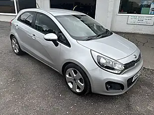 Used 2013 Kia Rio 3 Ecodynamics Silver - Interior and Exterior details 4