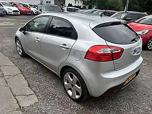 Used 2013 Kia Rio 3 Ecodynamics Silver - Interior and Exterior details 7