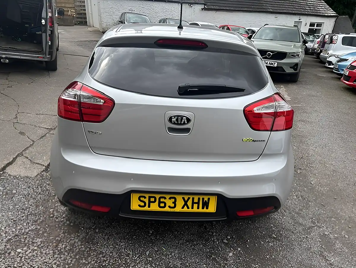 Used 2013 Kia Rio 3 Ecodynamics Silver - Interior and Exterior details 8