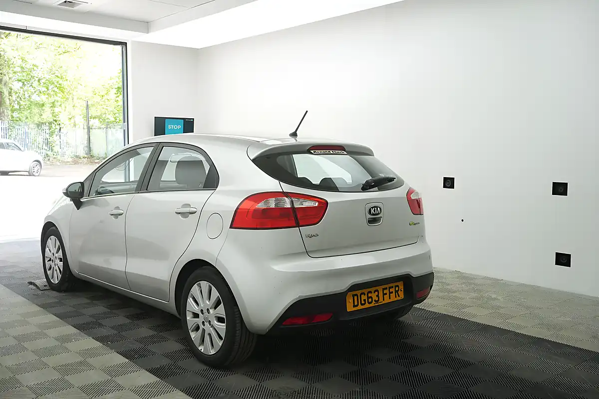 Used 2013 Kia Rio Ecodynamics 2 Silver - Interior and Exterior details 3