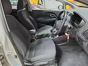 Used 2013 Kia Rio Ecodynamics 2 Silver - Interior and Exterior details 4