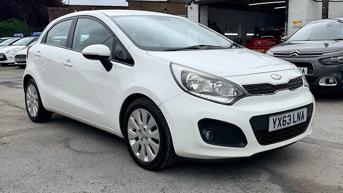 Used 2013 Kia Rio Ecodynamics 2 White - Front View