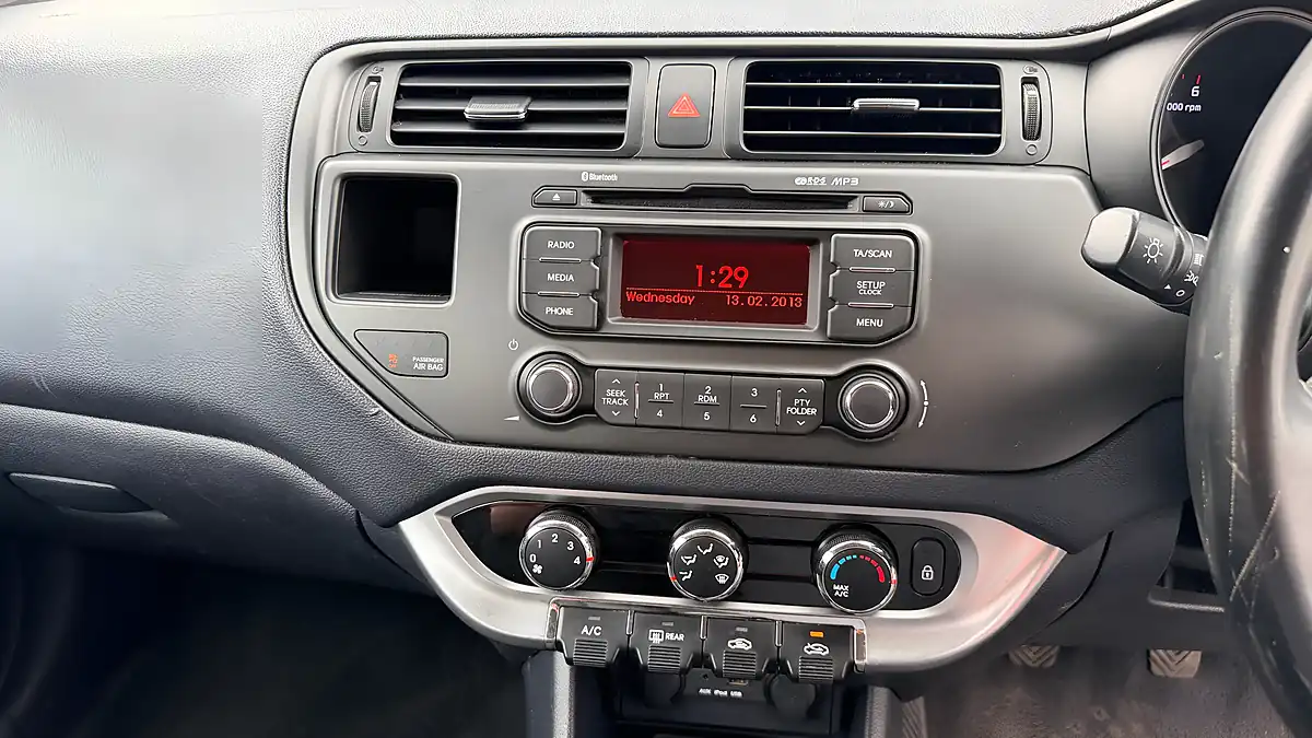 Used 2013 Kia Rio Ecodynamics 2 White - Interior and Exterior details 14