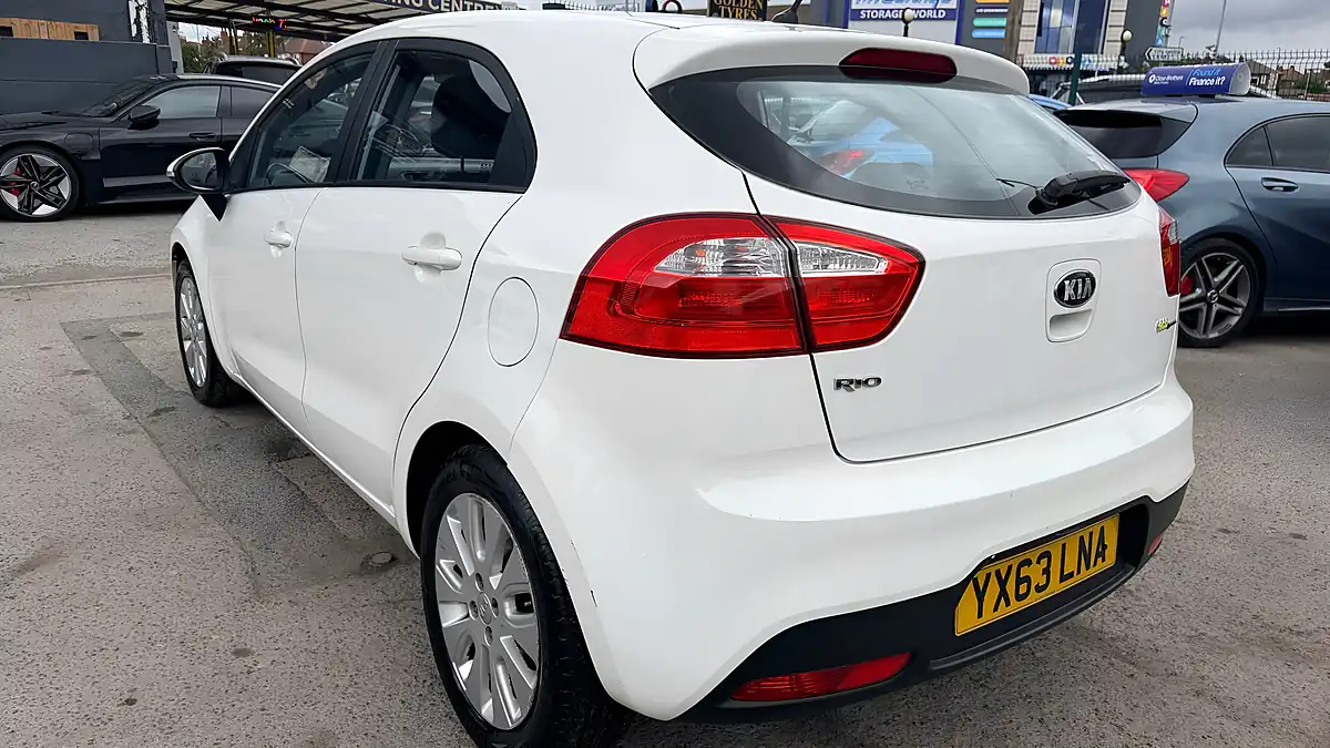 Used 2013 Kia Rio Ecodynamics 2 White - Interior and Exterior details 18