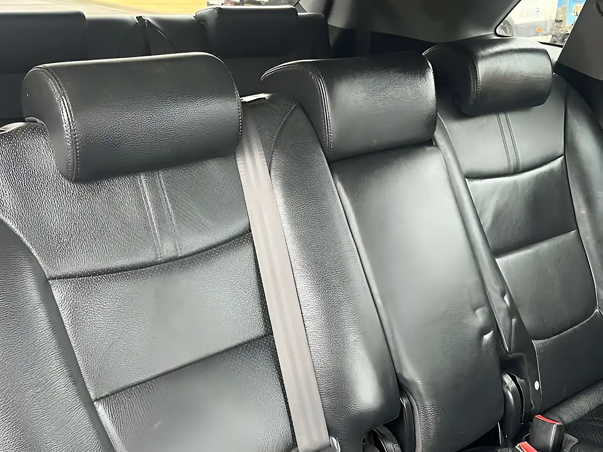 Used 2013 Kia Sorento KX-2 Black - Interior and Exterior details 15