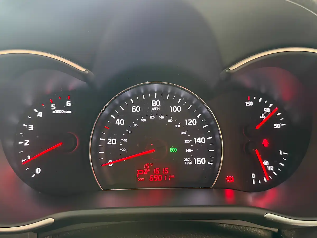 Used 2013 Kia Sorento KX-2 Silver - Interior and Exterior details 20