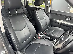 Used 2013 Kia Soul Quantum Silver - Interior and Exterior details 5