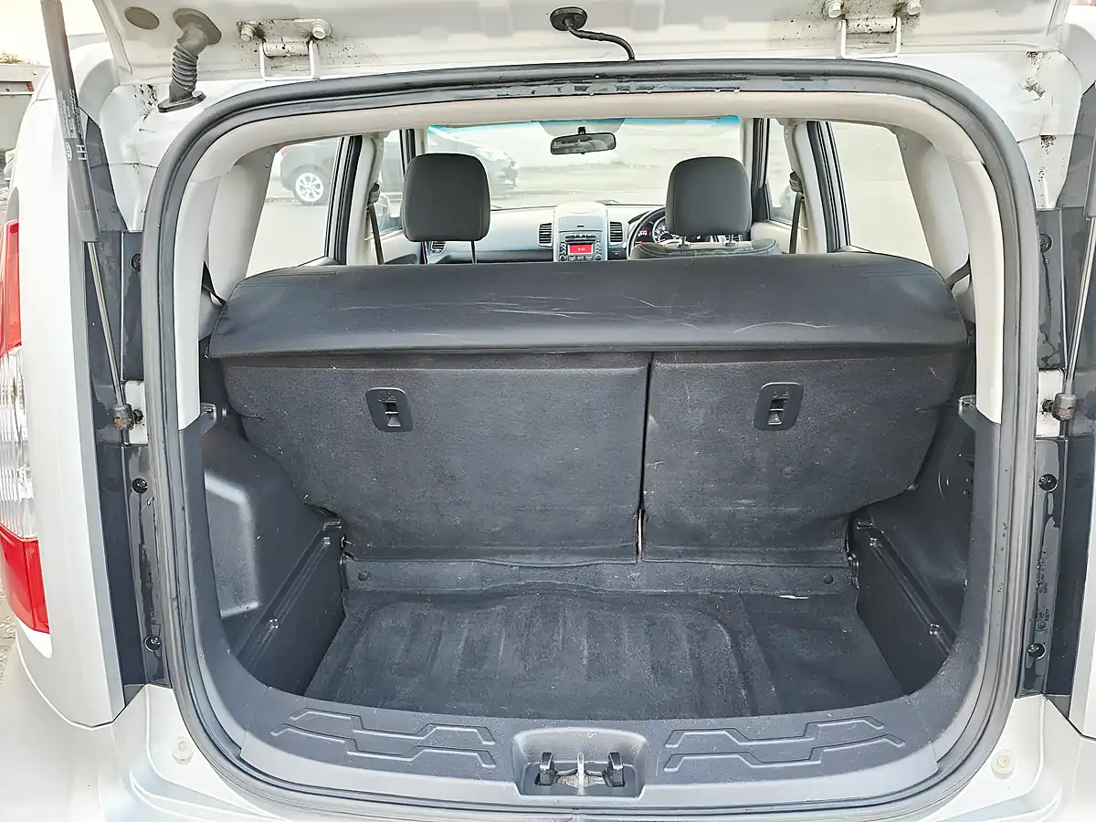 Used 2013 Kia Soul Silver - Interior and Exterior details 6
