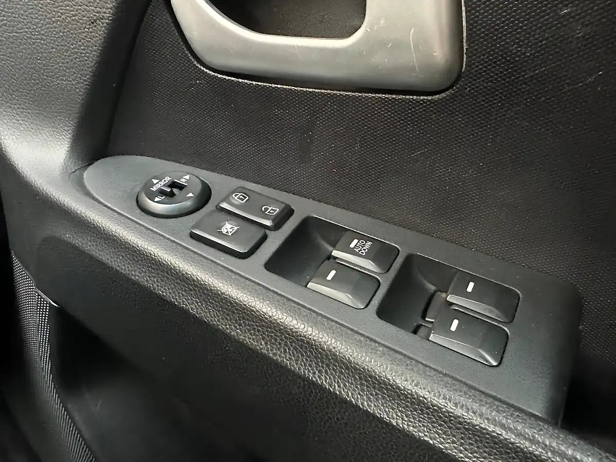 Used 2013 Kia Sportage Ecodynamics 1 2WD Arctic White - Interior and Exterior details 15