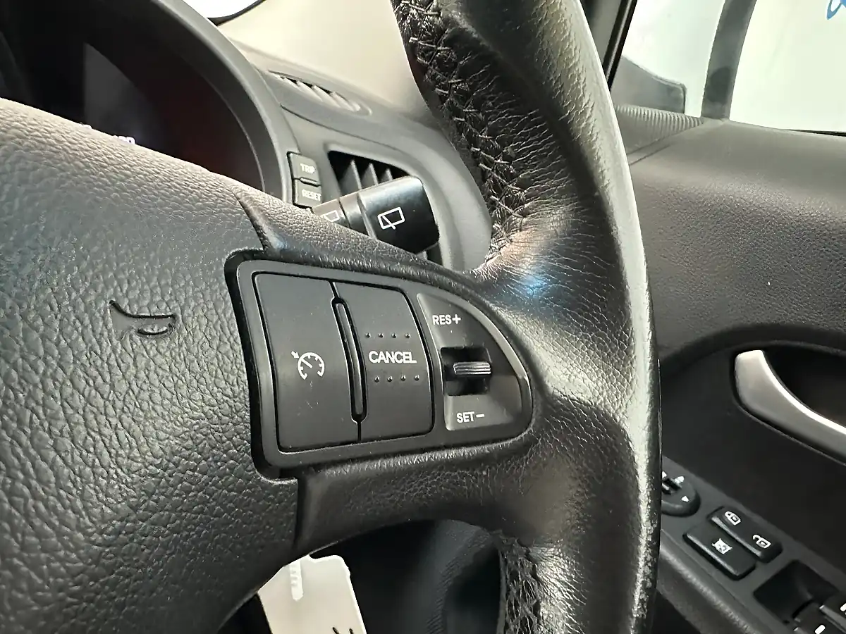 Used 2013 Kia Sportage Ecodynamics 1 2WD Arctic White - Interior and Exterior details 16